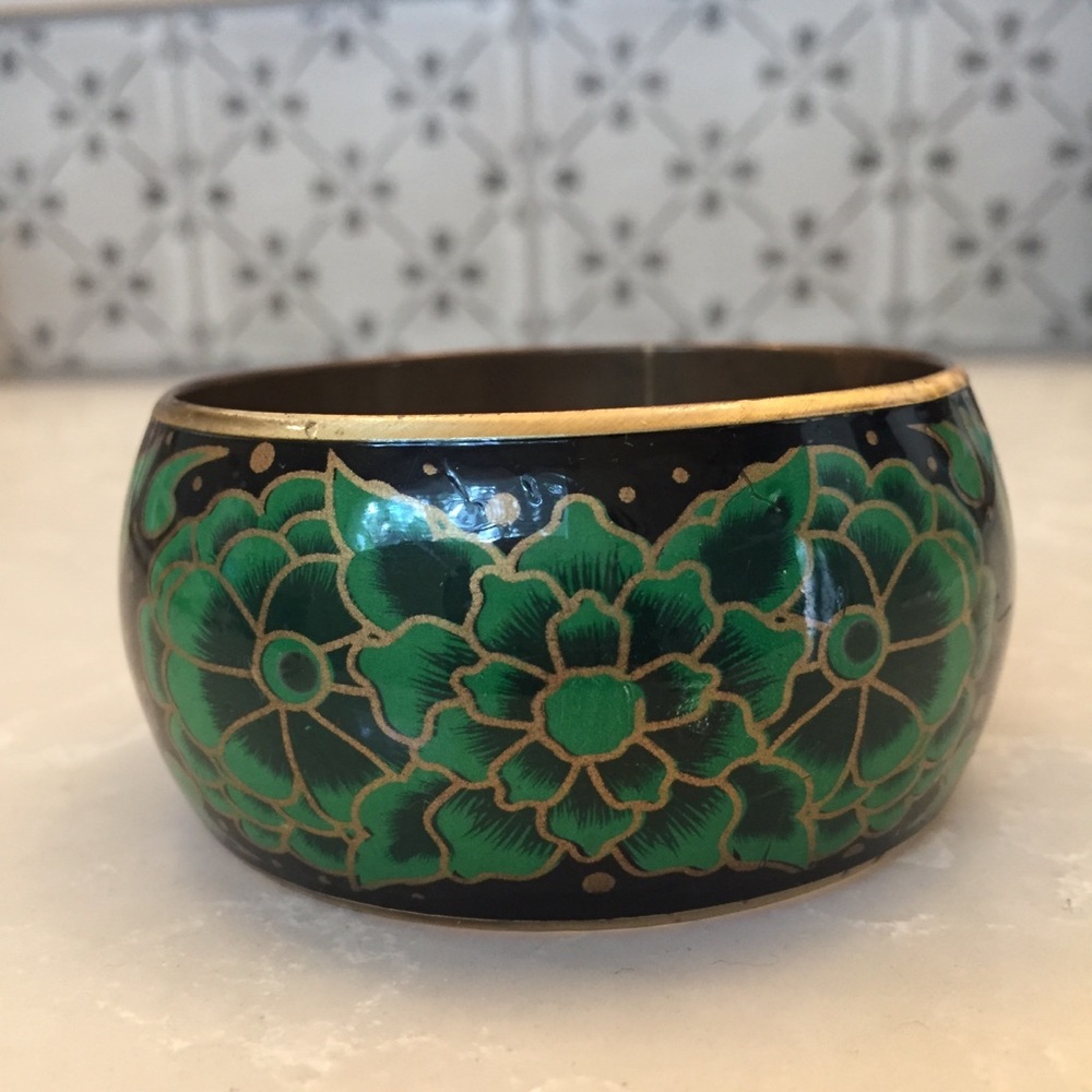 Francesca's Collections Green Flower Bangle